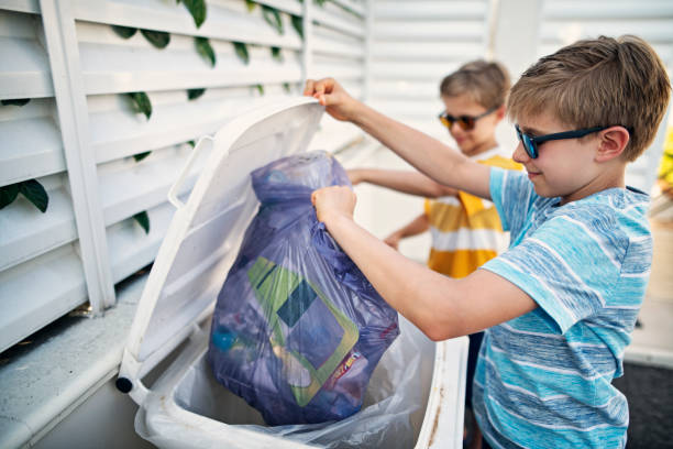 Best Construction Debris Removal  in Eldridge, IA